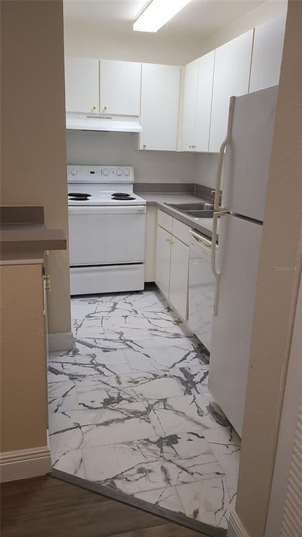 Foto del edificio - 10422 White Lake Ct