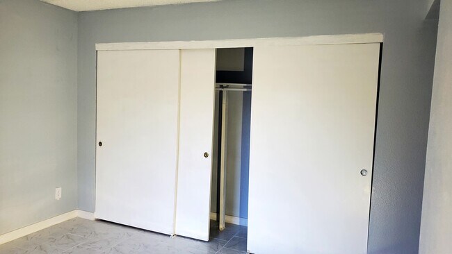 Building Photo - 6560 College Grove Dr