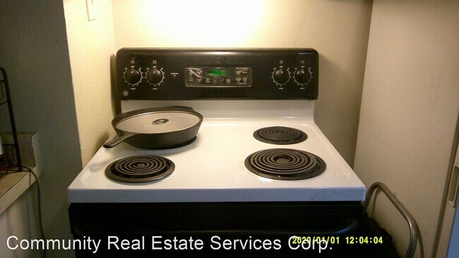 Building Photo - 1 br, 1 bath House - 104 Walnut Street Vac...