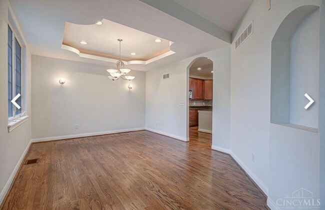 Building Photo - 3323 Devonian Dr