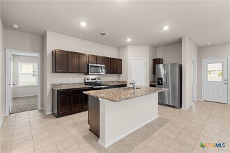 Building Photo - 5102 Karen Grn Dr
