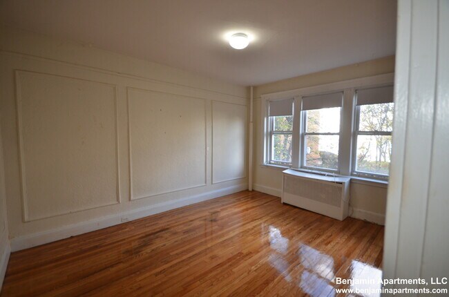 Foto del edificio - 1691 Commonwealth Ave