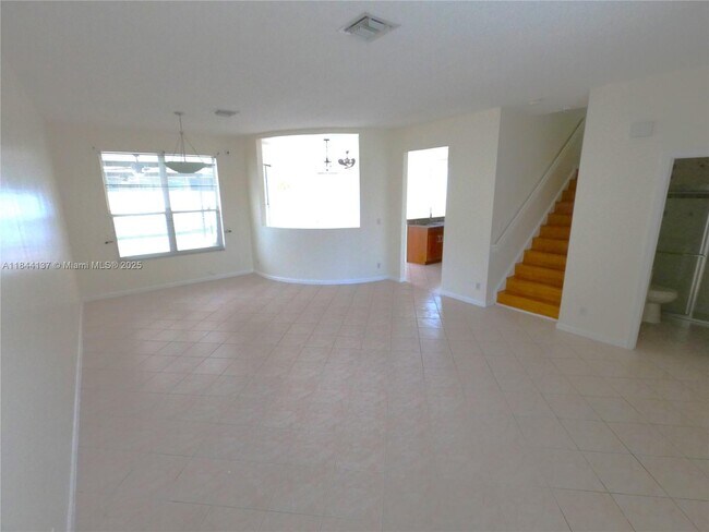 Foto del edificio - 1943 SW 149th Ave