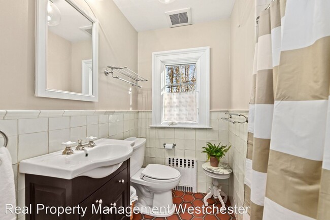 Building Photo - 4 br, 3 bath House - 136 Clinton Avenue