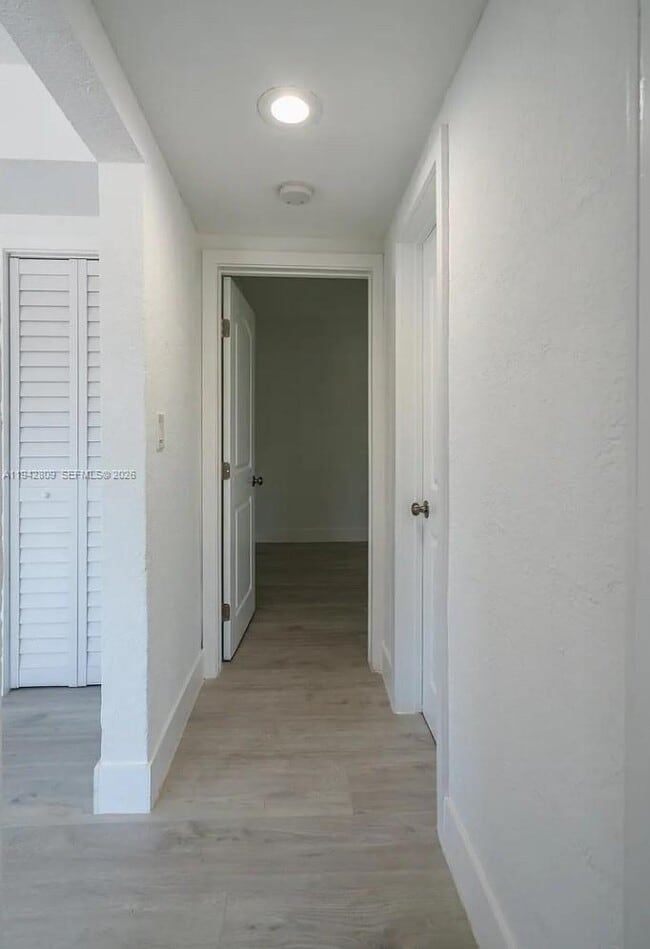 Building Photo - 7925 Crespi Blvd