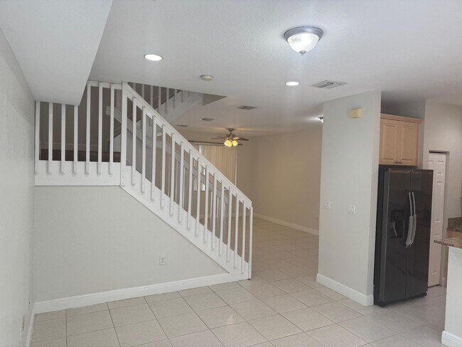 Foto del edificio - 6639 Hidden Cove Dr