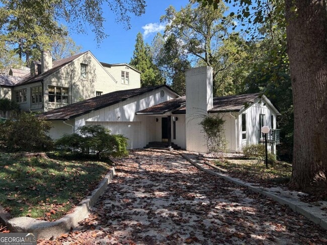 Building Photo - 2173 Monterey Dr NW