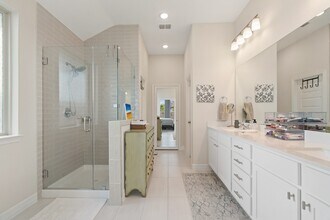 Building Photo - 28911 Laurel Grove Ln