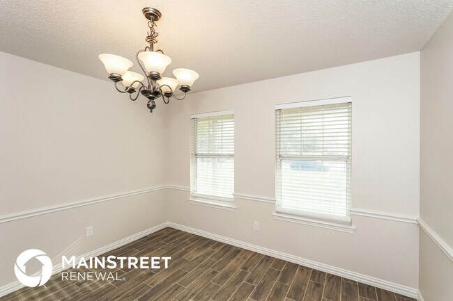 Building Photo - 1212 Beechwood Ln