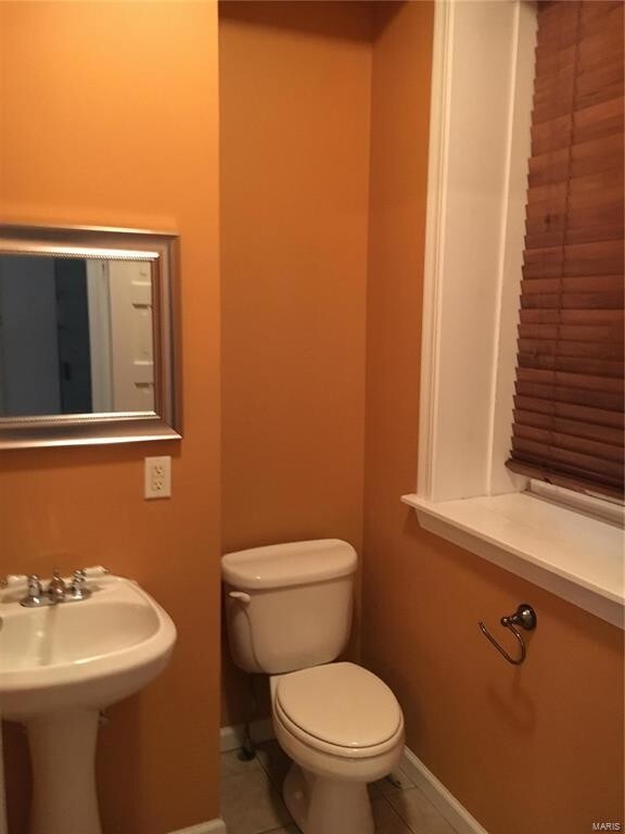 Building Photo - Beautiful home within walking distance to ...