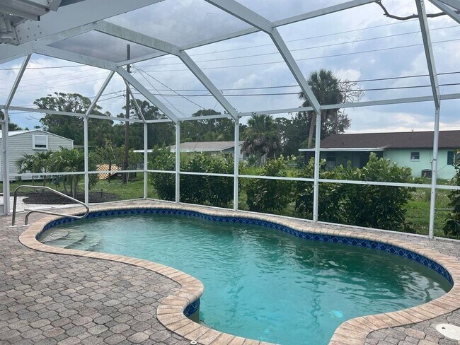 Foto del edificio - 2861 Eleventh St