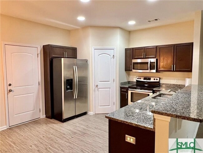 Building Photo - 30 Cantle Dr