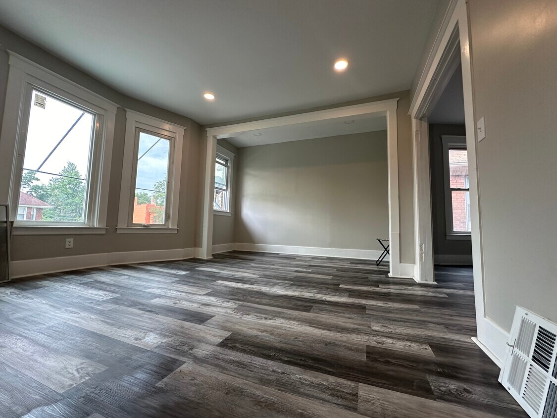 Foto principal - 271 Belmont St