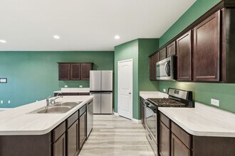 Building Photo - 15556 Mallow Ct