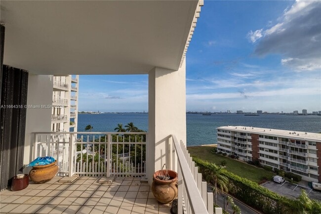 Foto del edificio - 4000 Towerside Ter