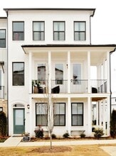 Building Photo - 2054 Rockledge Rd NE