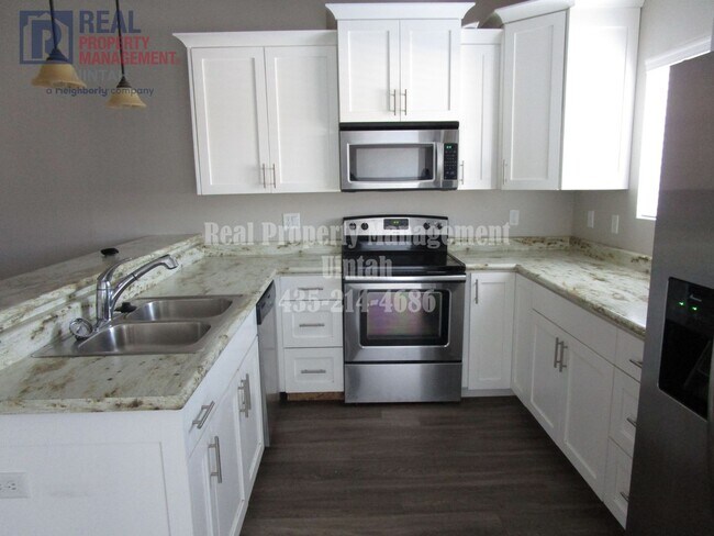 Foto del edificio - 3 Bed 2.5 Bath Townhome in Fox Run