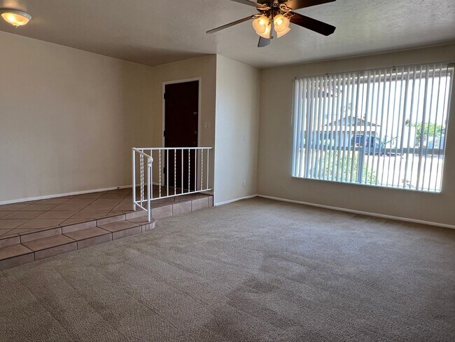 Foto del edificio - Tempe 3 Bed, 2 Bath - Pool and Single Story