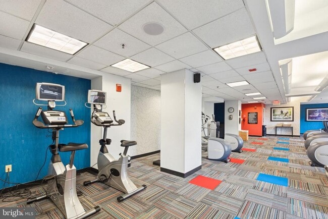 Building Photo - 1701 Locust St