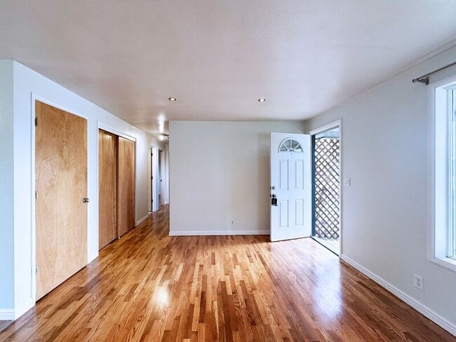 Foto del edificio - 1161 N Park Ave