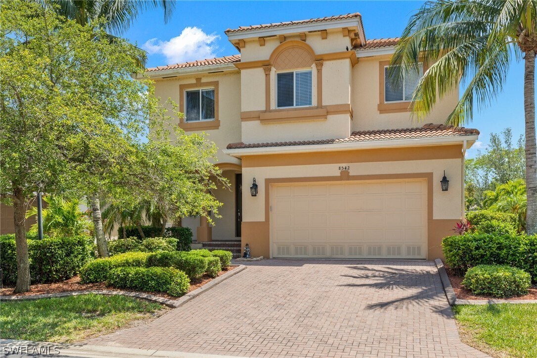 Foto principal - 8542 Sumner Ave