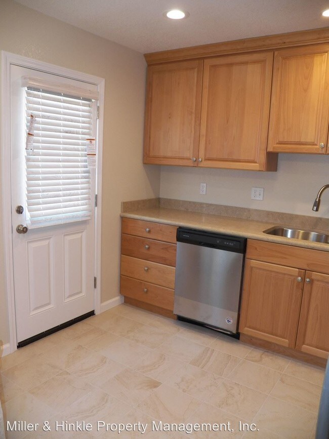 Building Photo - 4 br, 1 bath House - 3030 Kirk Rd