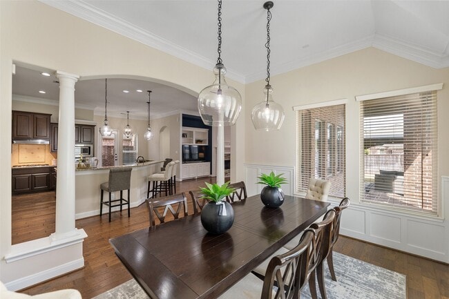 Building Photo - 34 Danby Place