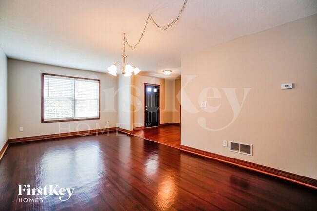 Foto del edificio - 9455 Strawser St