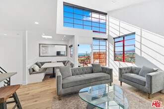 Building Photo - 29235 Heathercliff Rd