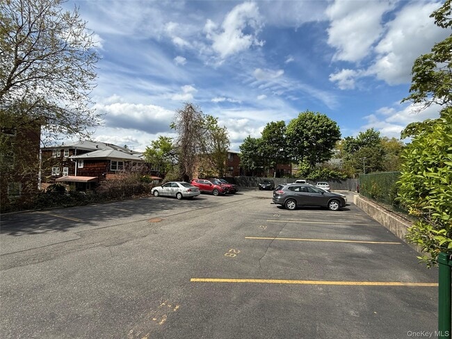 Building Photo - 47-27 Little Neck Pkwy