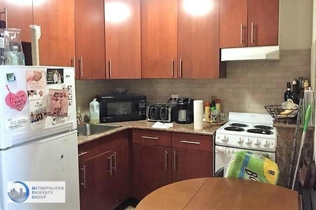 Primary Photo - 230 W 35th St