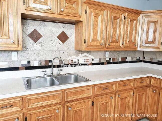 Building Photo - 3020 Sagebrush Dr