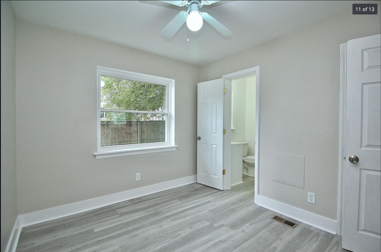 Primary Photo - 1357 Downs Ave