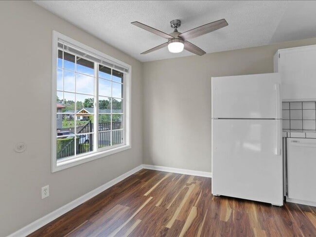 Foto del edificio - 526 S 40th Ave