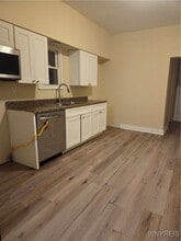 Building Photo - 24 Clay St