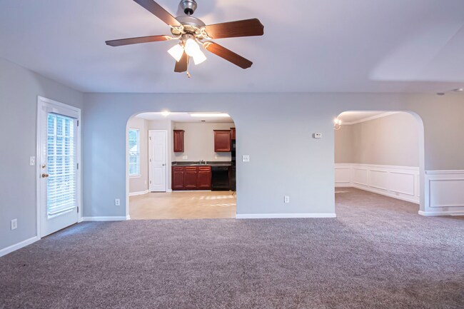 Building Photo - Spacious 4-Bedroom Home with Fireplace, St...