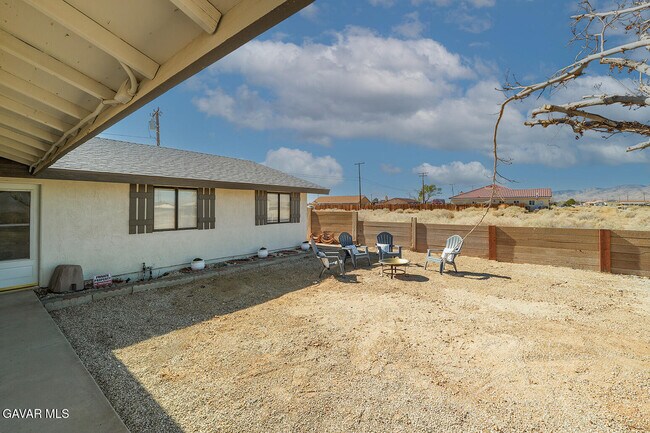 Foto del edificio - 7648 Jimson Ave