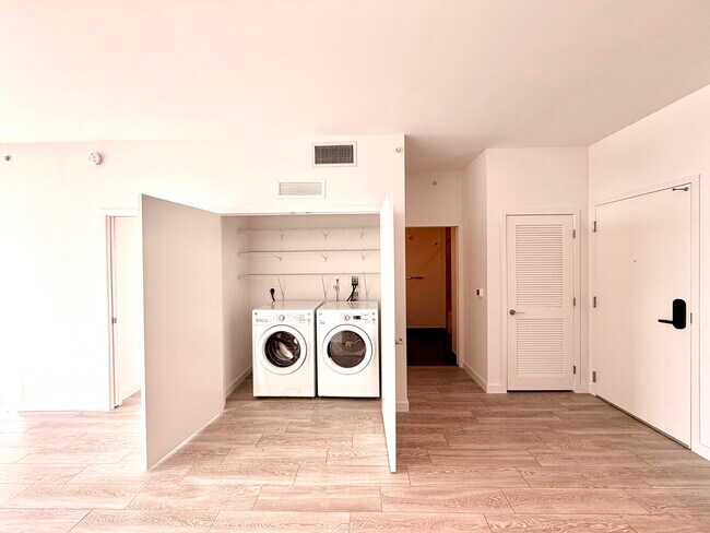 Foto del edificio - 253 NW 31st St