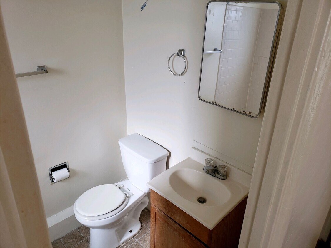 Foto del edificio - 1 br, 1 bath Apartment - 8915 Central NE