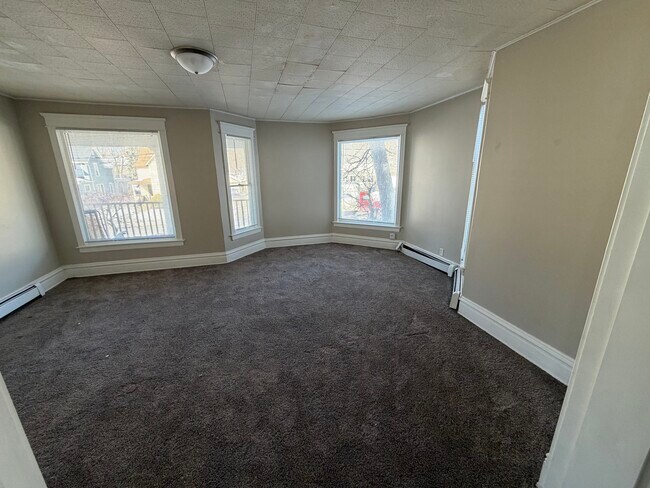 Foto del edificio - 220 E Racine St