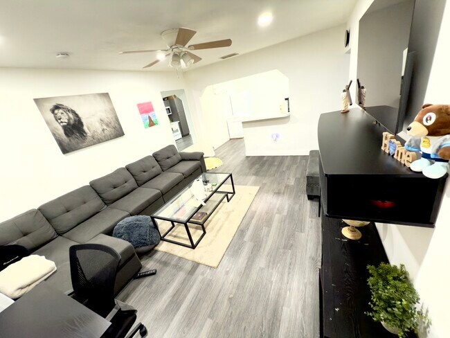 Foto del edificio - 6144 SW 30th St