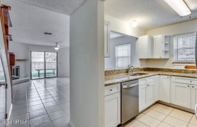 Foto del edificio - 757 2nd St S