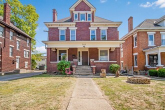 Building Photo - 205 E 14th Ave