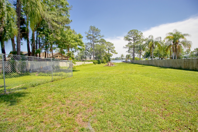 Foto del edificio - 1317 Balmy Beach Dr