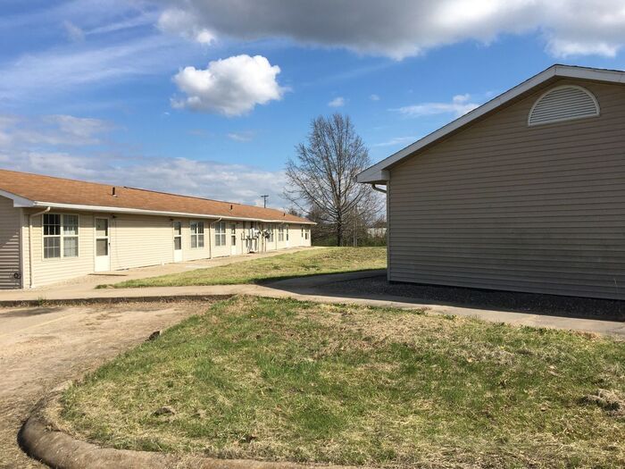 Foto principal - 709 E Woodland St