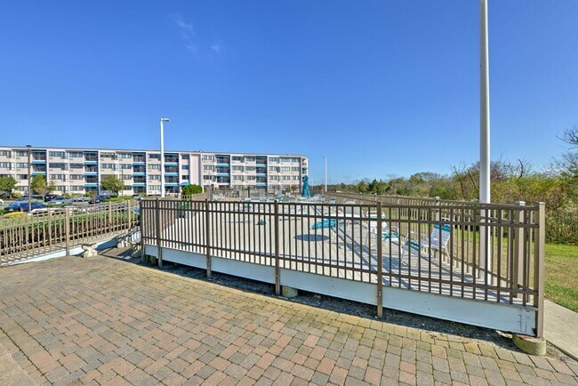 Building Photo - 4500 W Brigantine Ave