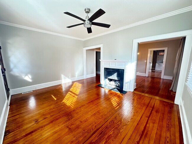 Building Photo - 2111 Metts Ave