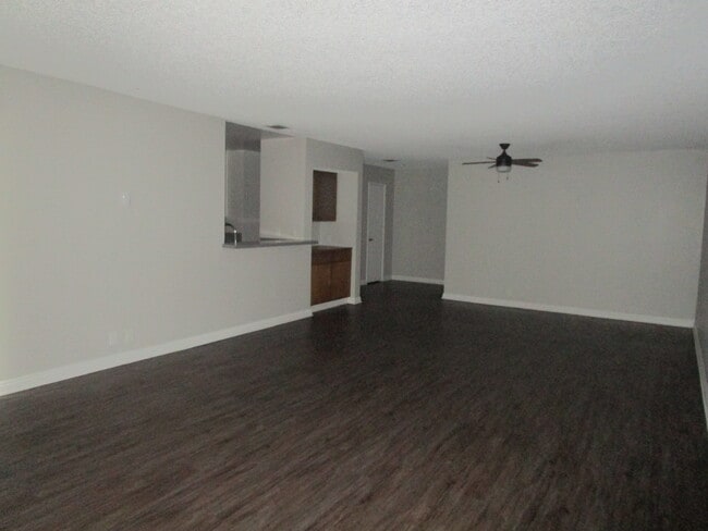 Building Photo - Universe at the Sycamores Apartments