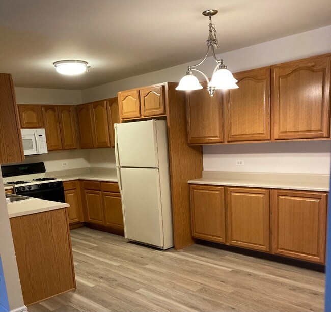 Building Photo - 111 Hunt Club Dr