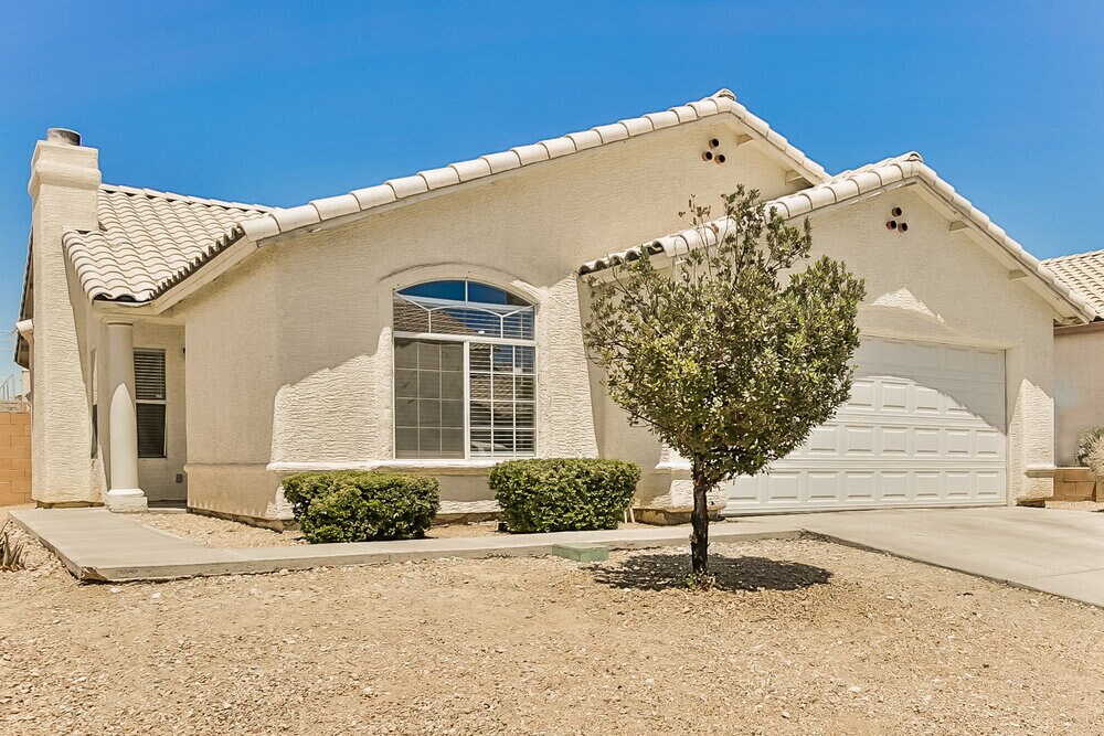 Foto principal - 6620 Peony Bush Dr